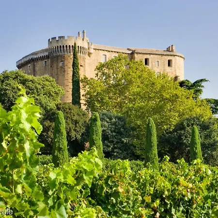 - Fontaine Apartment Saint-Paul-Trois-Châteaux